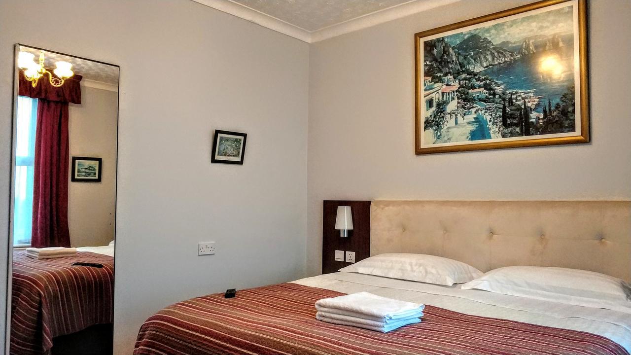 Newhaven Lodge ภายนอก รูปภาพ